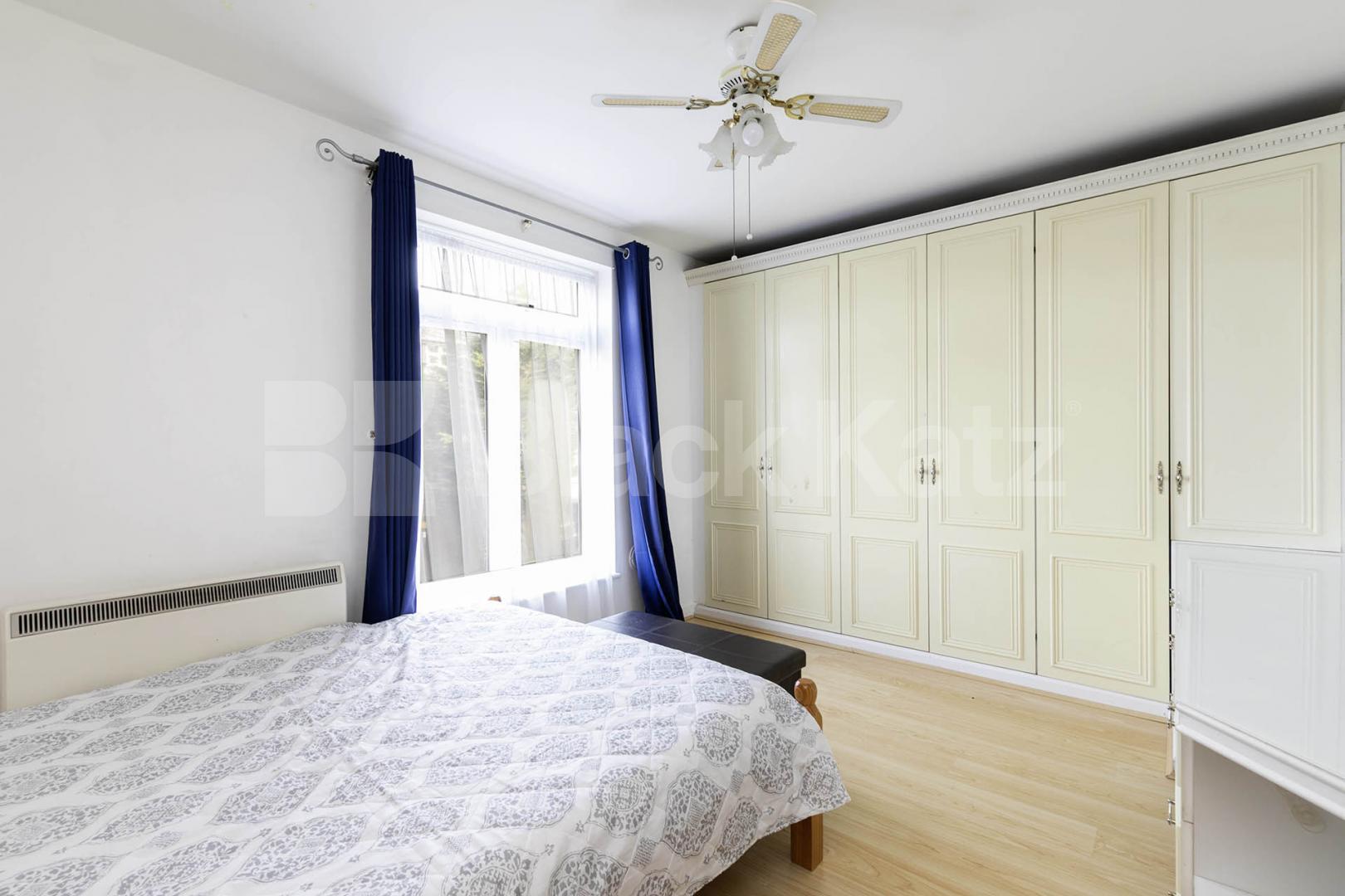 Great apartment Wheatcroft Court, Hendon